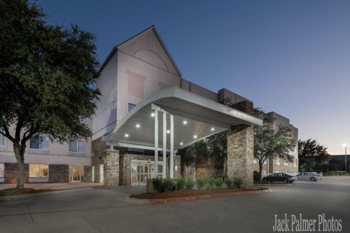 Fairfield Inn by Marriott Las Colinas - image 33