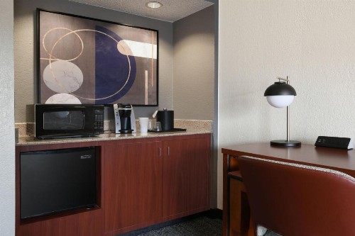 Courtyard Dallas Las Colinas - image 11