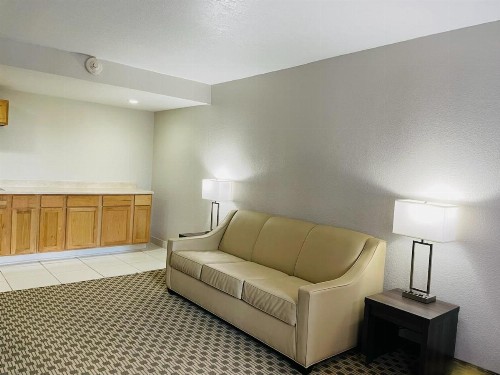 Days Inn by Wyndham Irving Grapevine DFW Airport North - image 29