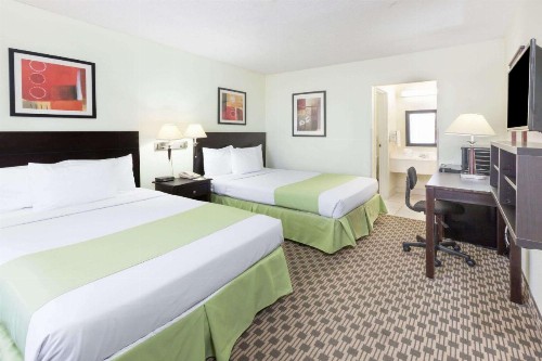 Days Inn by Wyndham Irving Grapevine DFW Airport North - image 1