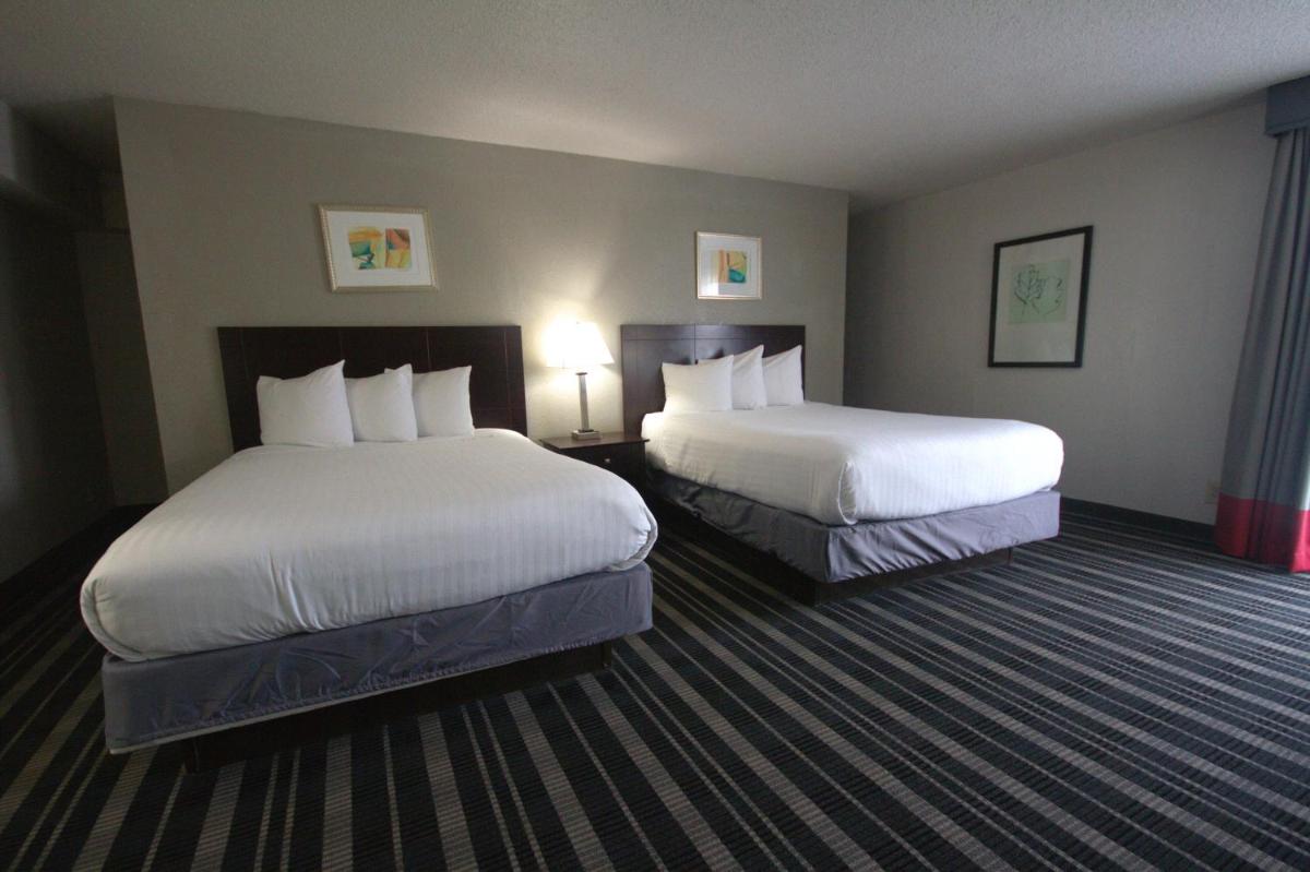 Atrium Hotel and Suites DFW Airport - image 2