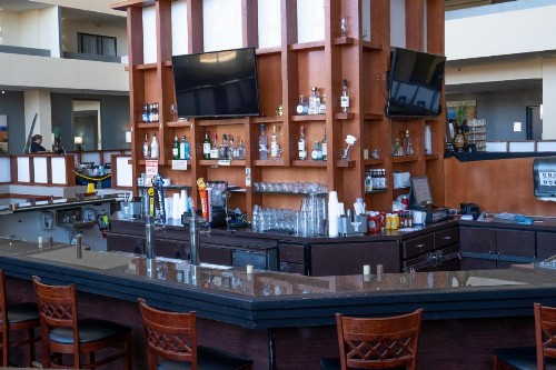 Atrium Hotel and Suites DFW Airport - image 3