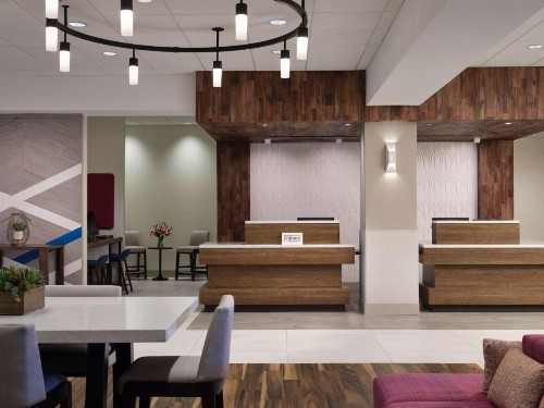 Hilton Garden Inn Las Colinas - image 11