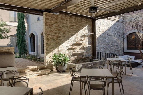 Hilton Garden Inn Las Colinas - image 4