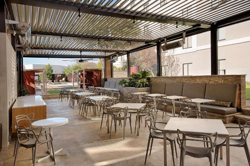 Hilton Garden Inn Las Colinas - image 5