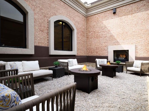 Hilton Garden Inn Las Colinas - image 8