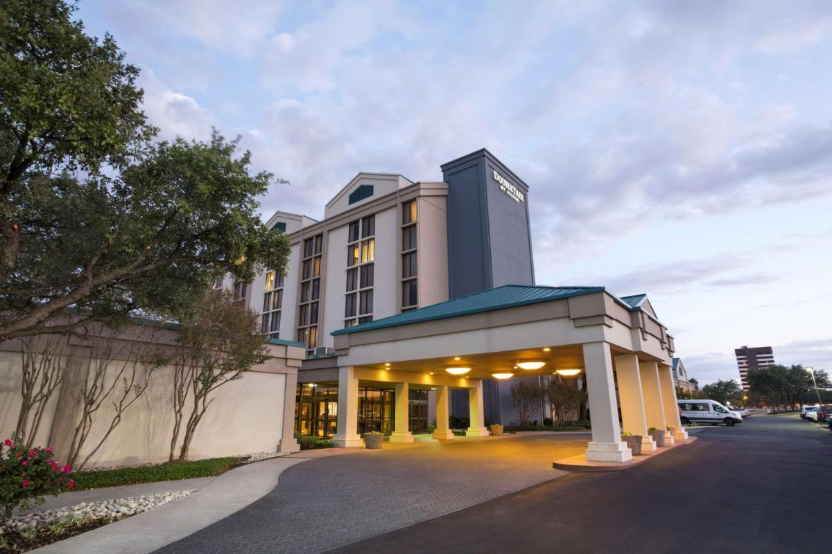 DoubleTree by Hilton DFW Airport North - image 3