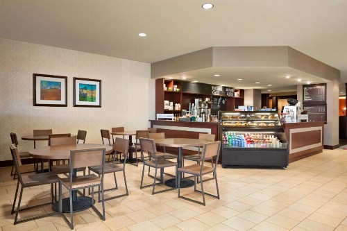 DoubleTree by Hilton DFW Airport North - image 9