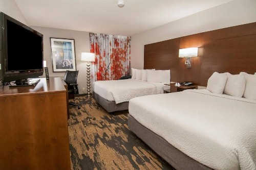 Fairfield Inn & Suites by Marriott Dallas DFW Airport South/Irving - image 10