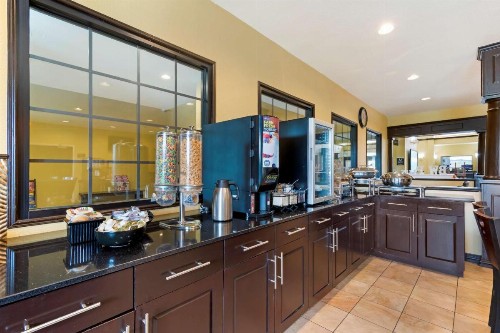 Best Western Plus DFW Airport Suites - image 22