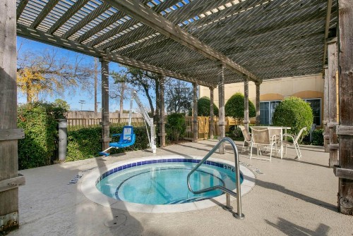 La Quinta by Wyndham DFW Airport South / Irving - image 11