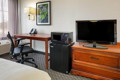 La Quinta by Wyndham DFW Airport South / Irving - image 14