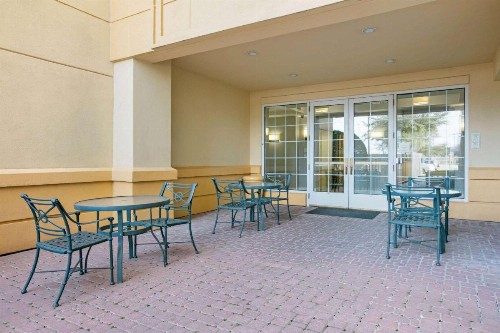 La Quinta by Wyndham DFW Airport South / Irving - image 22