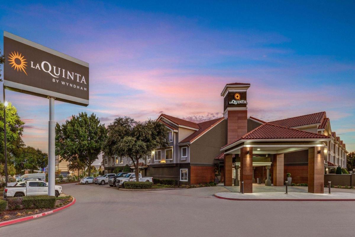 La Quinta by Wyndham Dallas DFW Airport North - main image