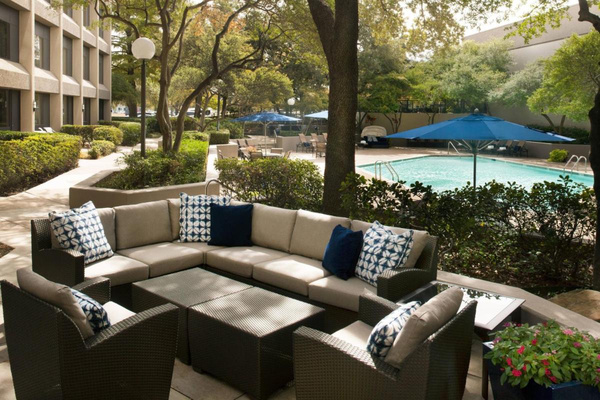 Dallas/Fort Worth Airport Marriott - image 2
