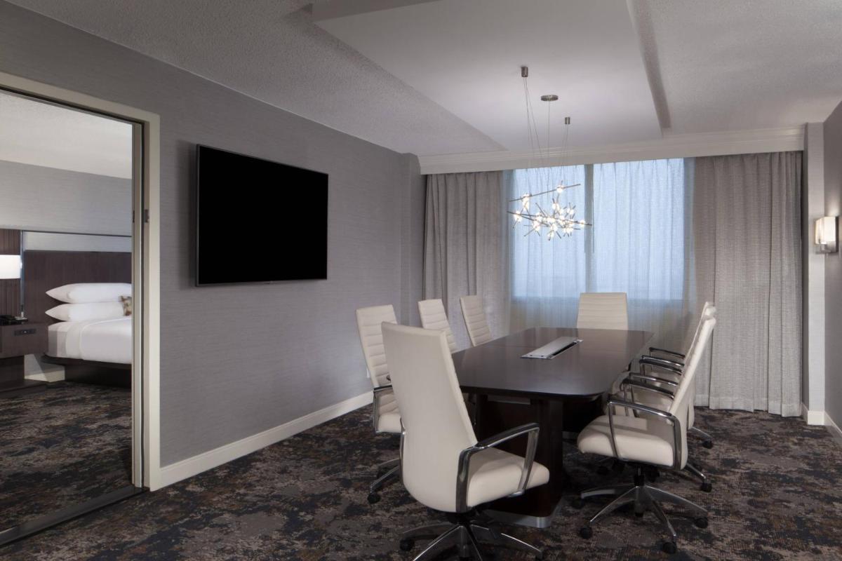 Dallas/Fort Worth Airport Marriott - image 5