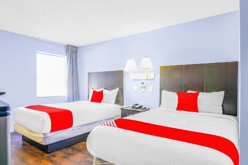 OYO Hotel Irving DFW Airport South - image 3