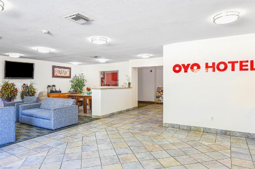 OYO Hotel Irving DFW Airport South - image 8