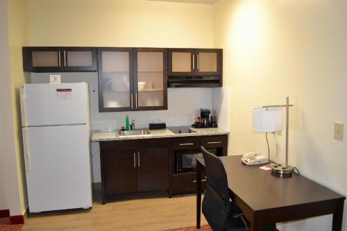 Hawthorn Suites Irving DFW South - image 38
