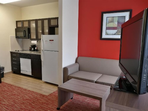 Hawthorn Suites Irving DFW South - image 46
