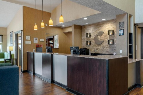Comfort Suites DFW Airport - image 44