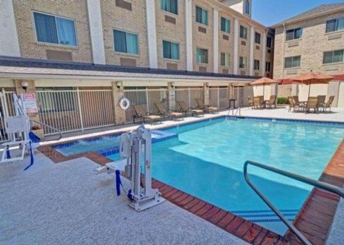 Comfort Inn DFW Airport North - image 3