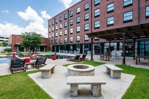 NYLO Las Colinas Hotel Tapestry Collection by Hilton - image 2