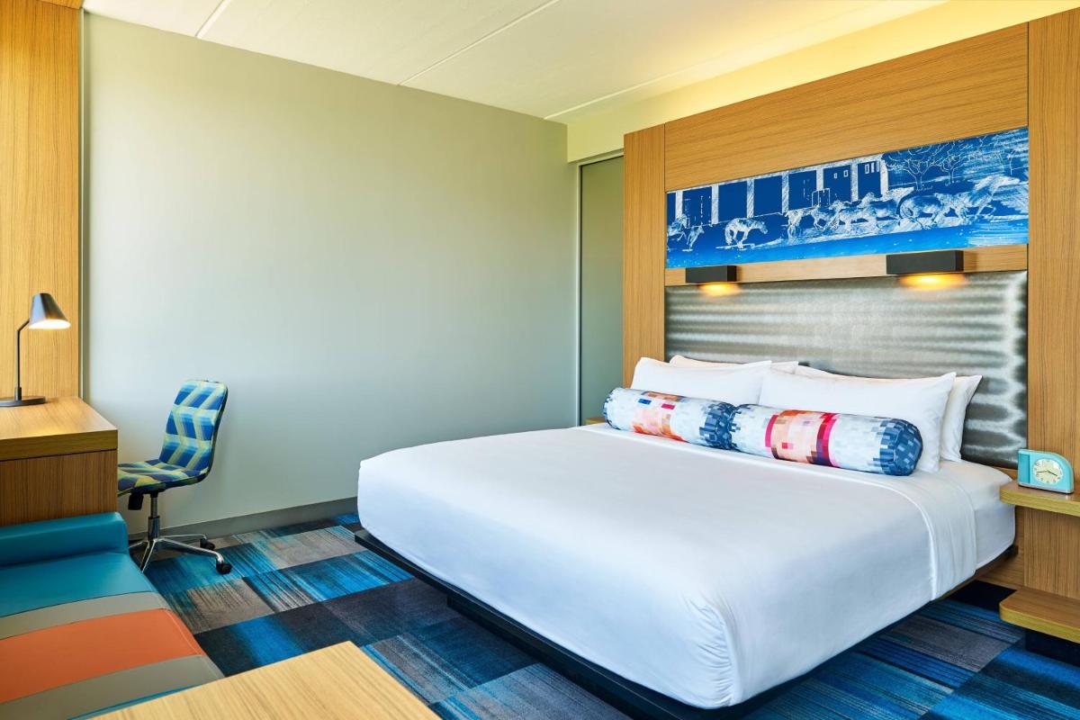 Aloft Hotel Las Colinas - image 4