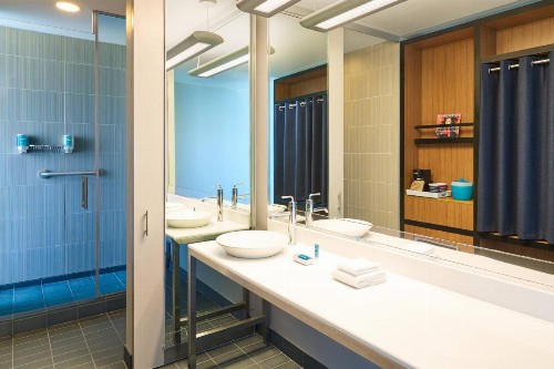 Aloft Hotel Las Colinas - image 6