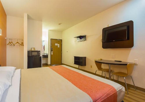 Motel 6 Dallas – Irving DFW Airport South - image 12