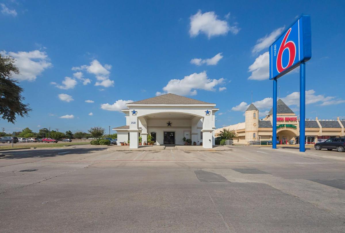 Motel 6 Dallas – Irving DFW Airport South - image 2