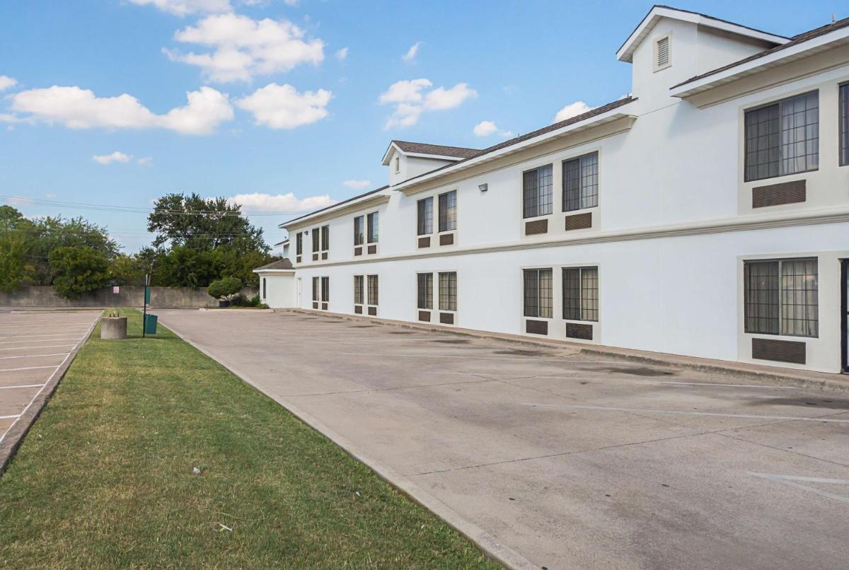 Motel 6 Dallas – Irving DFW Airport South - image 6