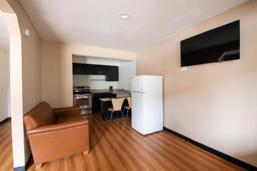 OYO Hotel Irving DFW Airport North - image 13