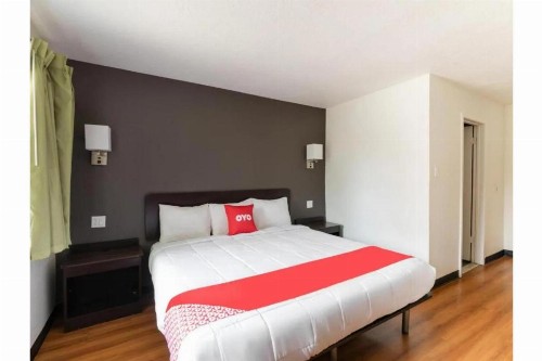 OYO Hotel Irving DFW Airport North - image 17