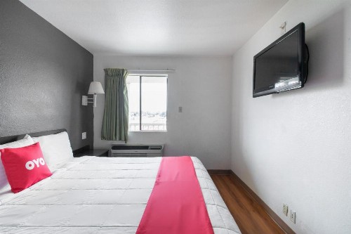 OYO Hotel Irving DFW Airport North - image 24
