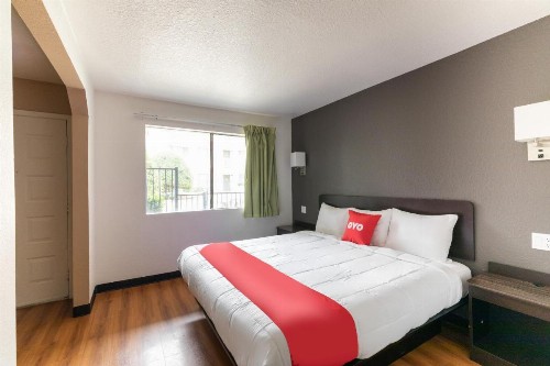 OYO Hotel Irving DFW Airport North - image 29
