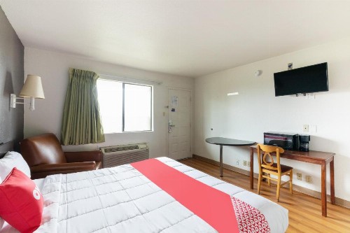 OYO Hotel Irving DFW Airport North - image 43