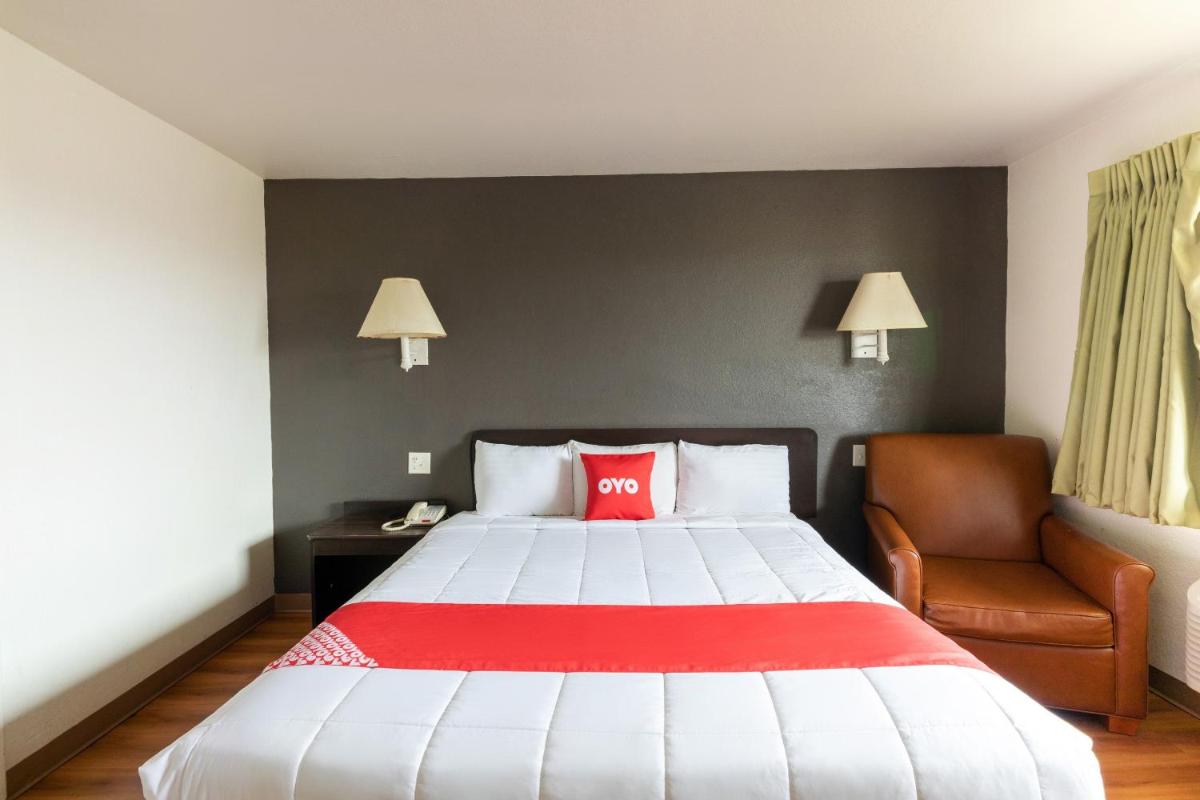 OYO Hotel Irving DFW Airport North - image 6