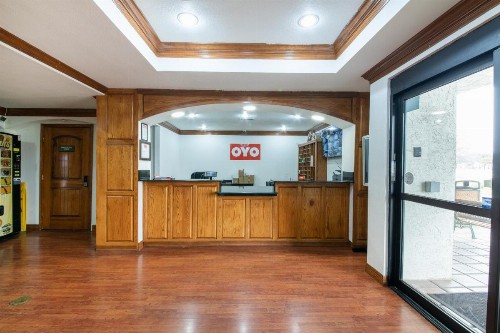 OYO Hotel Irving DFW Airport North - image 9