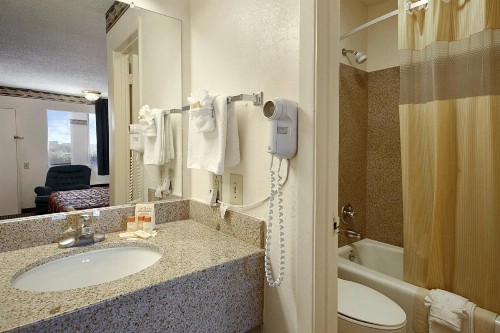 Days Inn by Wyndham Dallas Irving - image 16