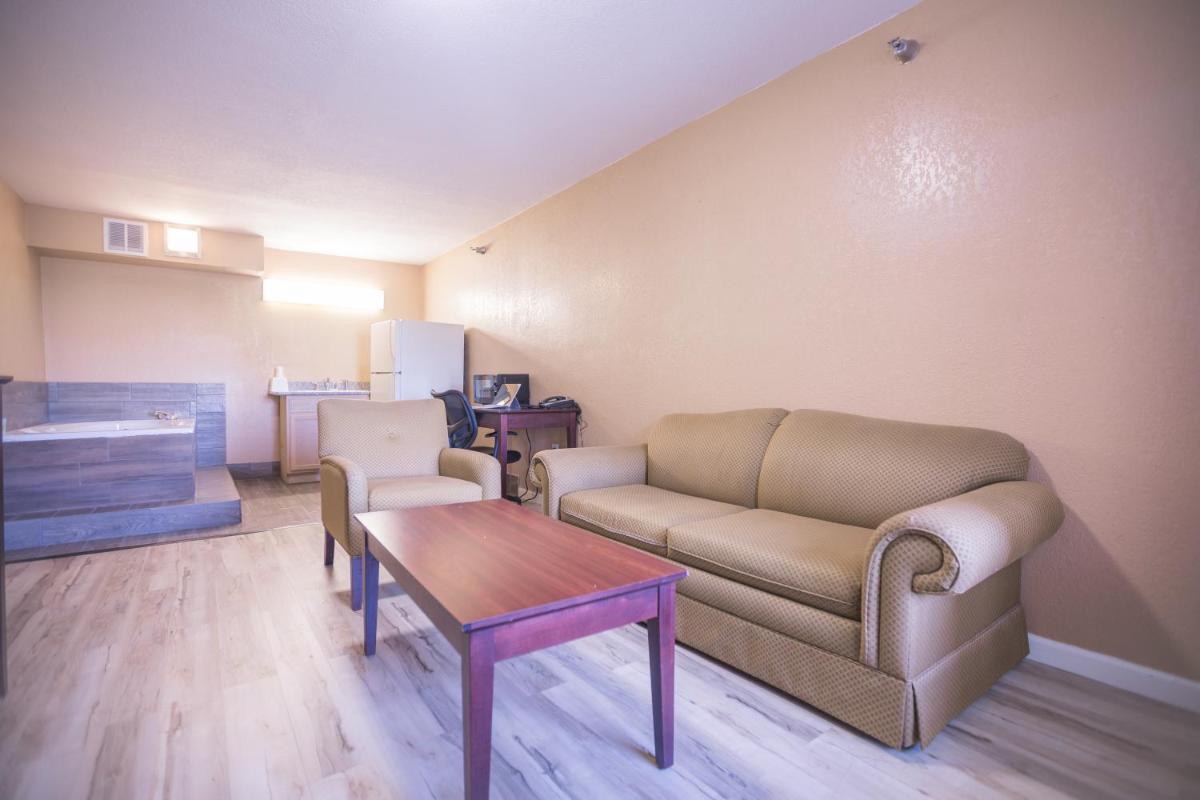 The Crossroads Hotel and Suites Irving - image 5