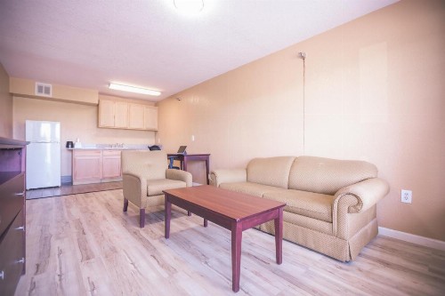 The Crossroads Hotel and Suites Irving - image 6
