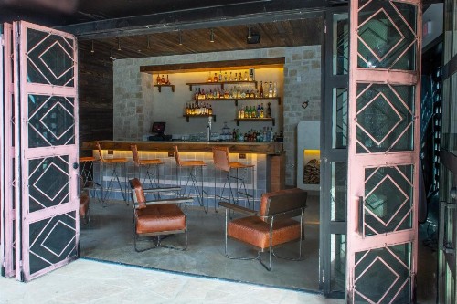 Texican Court by Valencia Hotel Group - image 3