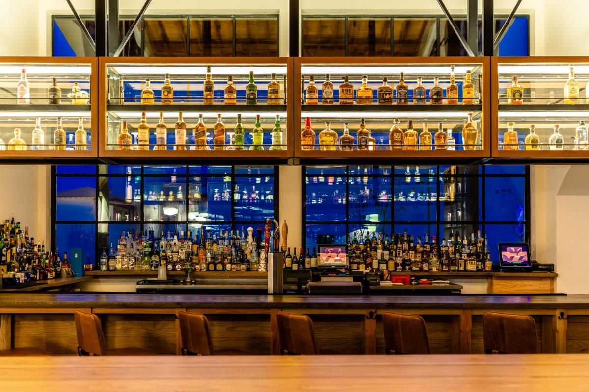 Texican Court by Valencia Hotel Group - image 7