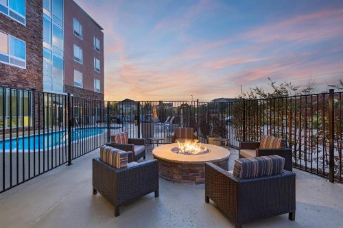 TownePlace Suites by Marriott Dallas DFW Airport North/Irving - image 8
