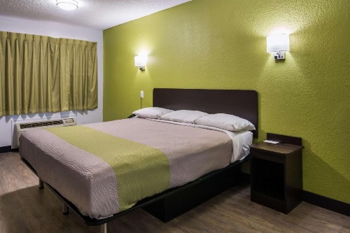 Motel 6 Irving - Loop 12 - image 14