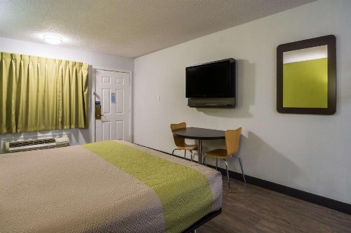 Motel 6 Irving - Loop 12 - image 18