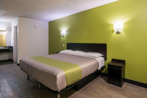 Motel 6 Irving - Loop 12 - image 6