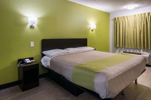 Motel 6 Irving - Loop 12 - image 8