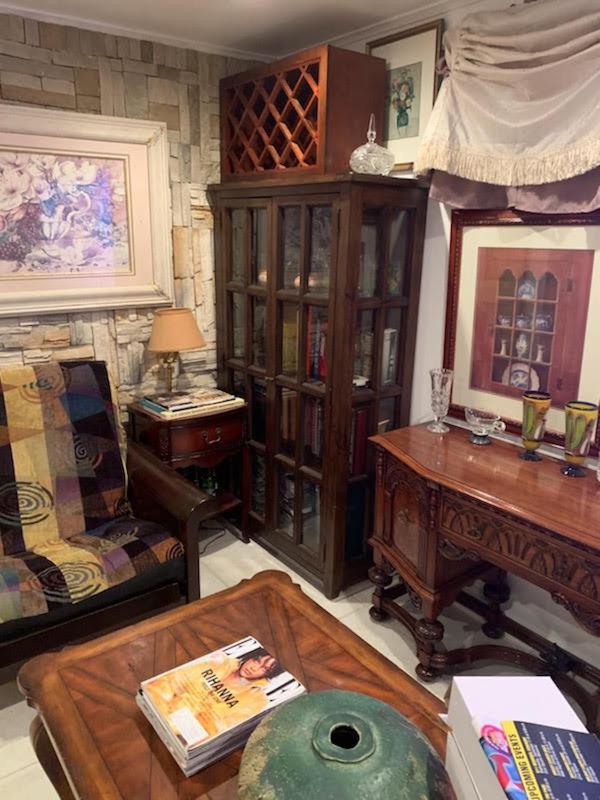 Studio Apartment - image 2